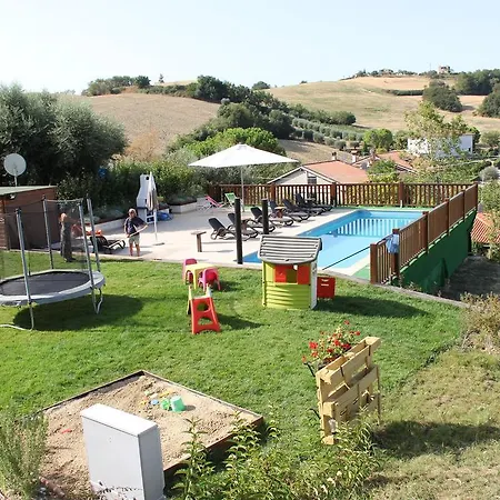 Santa Rosa Holiday Prázdninový dům Montegranaro